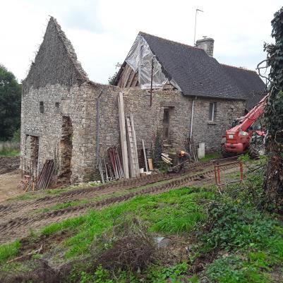Rénovation d'une longère en ruine à Saint Aubin d'Aubigné - avant