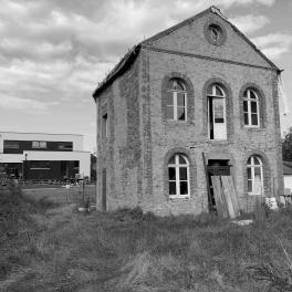 bâtiment avant travaux N&B