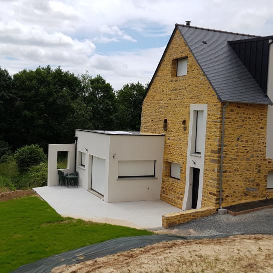 Rénovation d'une longère en ruine à Saint Aubin d'Aubigné - après